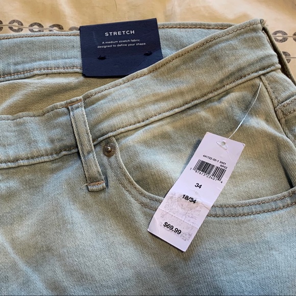Plus Gap Girlfriend Jeans- NWT - Picture 2 of 8